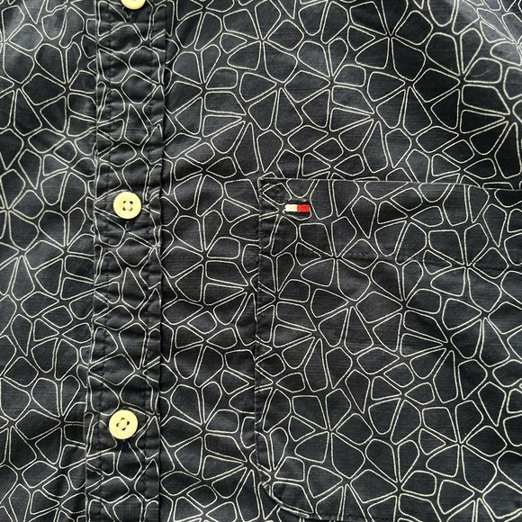 Tommy Hilfiger Men’s 100% Cotton Navy Geometric Shirt | Modern Fit Casual Style - Picture 4 of 10